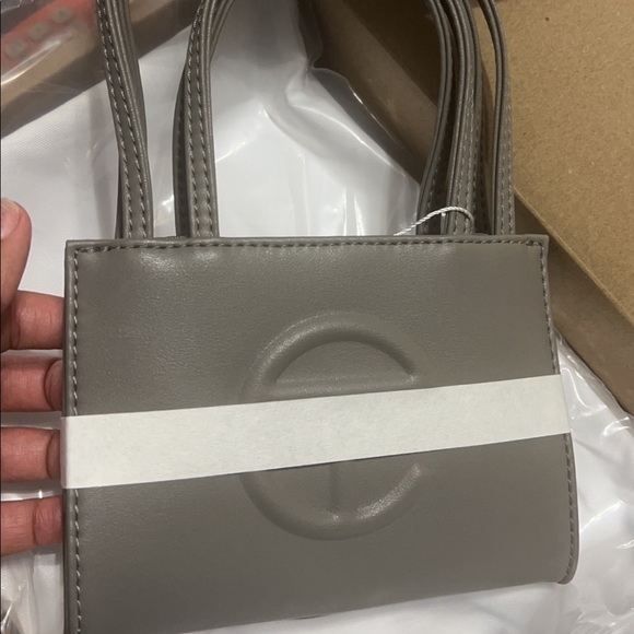 Telfar *NEW WITH TAGS, NEVER WORN* Authentic - Picture 1 of 1